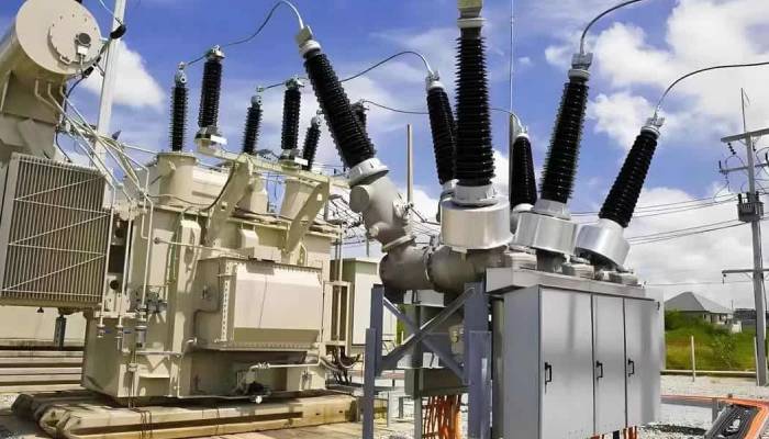 نقش ترانسفورماتور در حفاظت تجهیزات در برابر نوسانات شدید برق