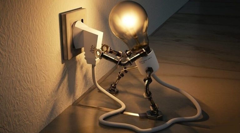 چگونه نوسان برق را بگیریم؟ بهترین روش جلوگیری از نوسان برق